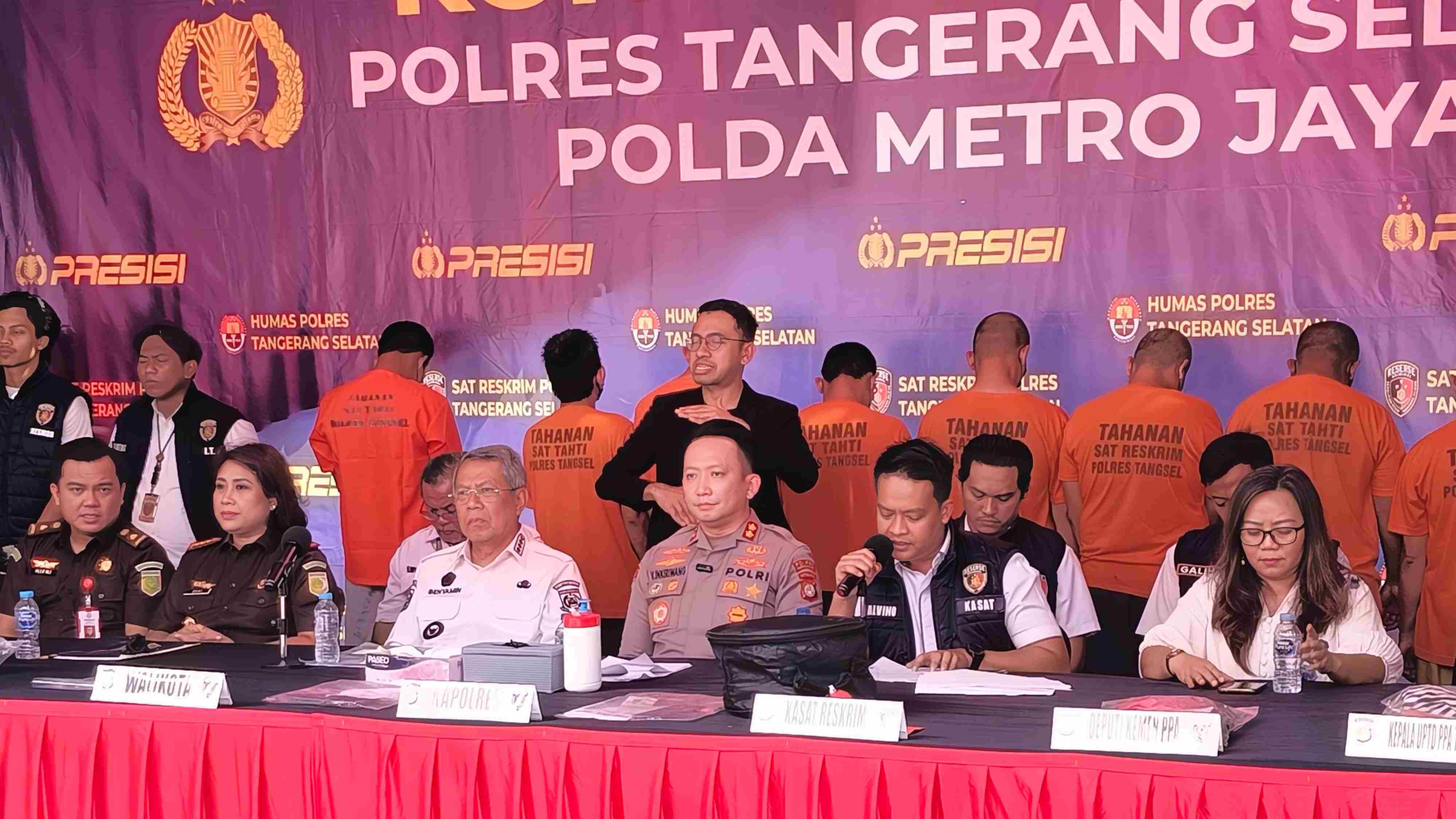 Polres Tangsel Tangkap Guru Agama yang Lecehkan Siswa Autis, Modusnya Dikasih Kue
