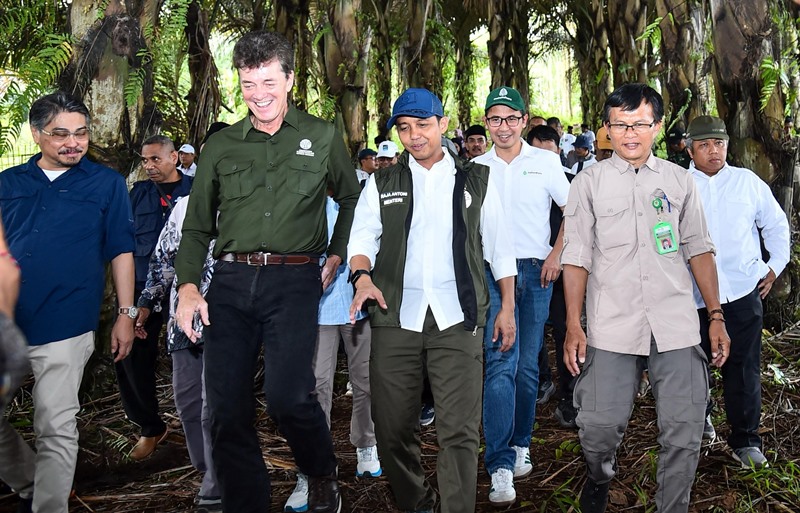 Menteri Kehutanan dan Pertamina NRE Dorong Program Aren untuk Pengembangan Bioetanol