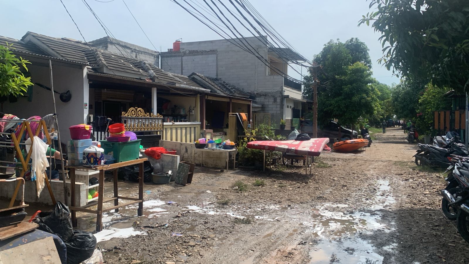 Banjir Akibat Jebolnya Tanggung Kali Leduk di Tangerang Sudah Surut, Situasi Lalin Lancar