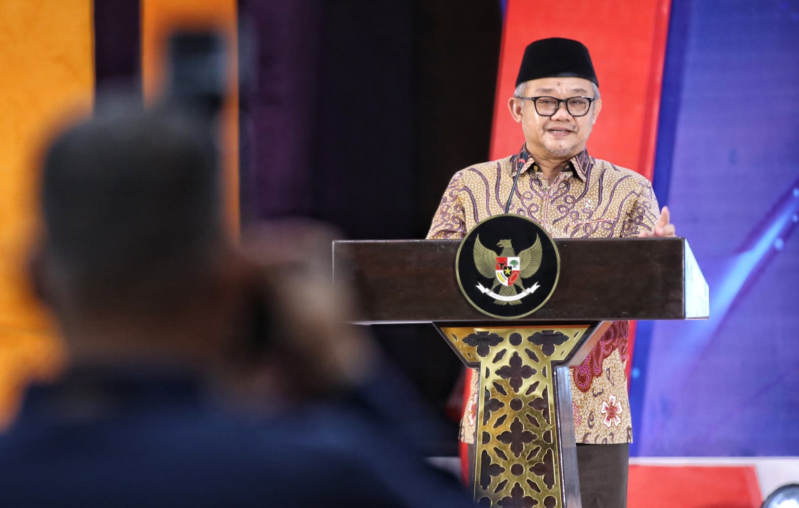 Mendikdasmen Persilakan Sekolah Pakai K-13 atau Kurikulum Merdeka