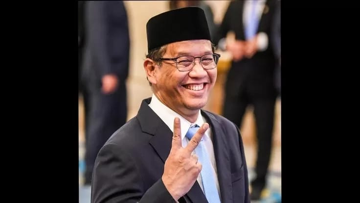 Menkeu Purbaya Tuai Kritik karena Tak Naikkan Cukai Rokok 2026, Kantornya Mendadak Dipenuhi Karangan Bunga