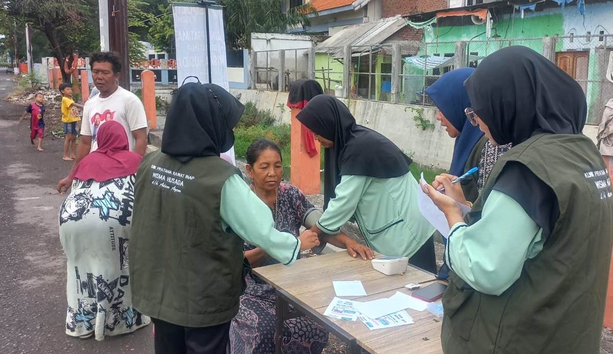 Klinik Wisma Husada Surabaya Gelar Pemeriksaan Kesehatan Gratis untuk Warga Bulak Cumpat