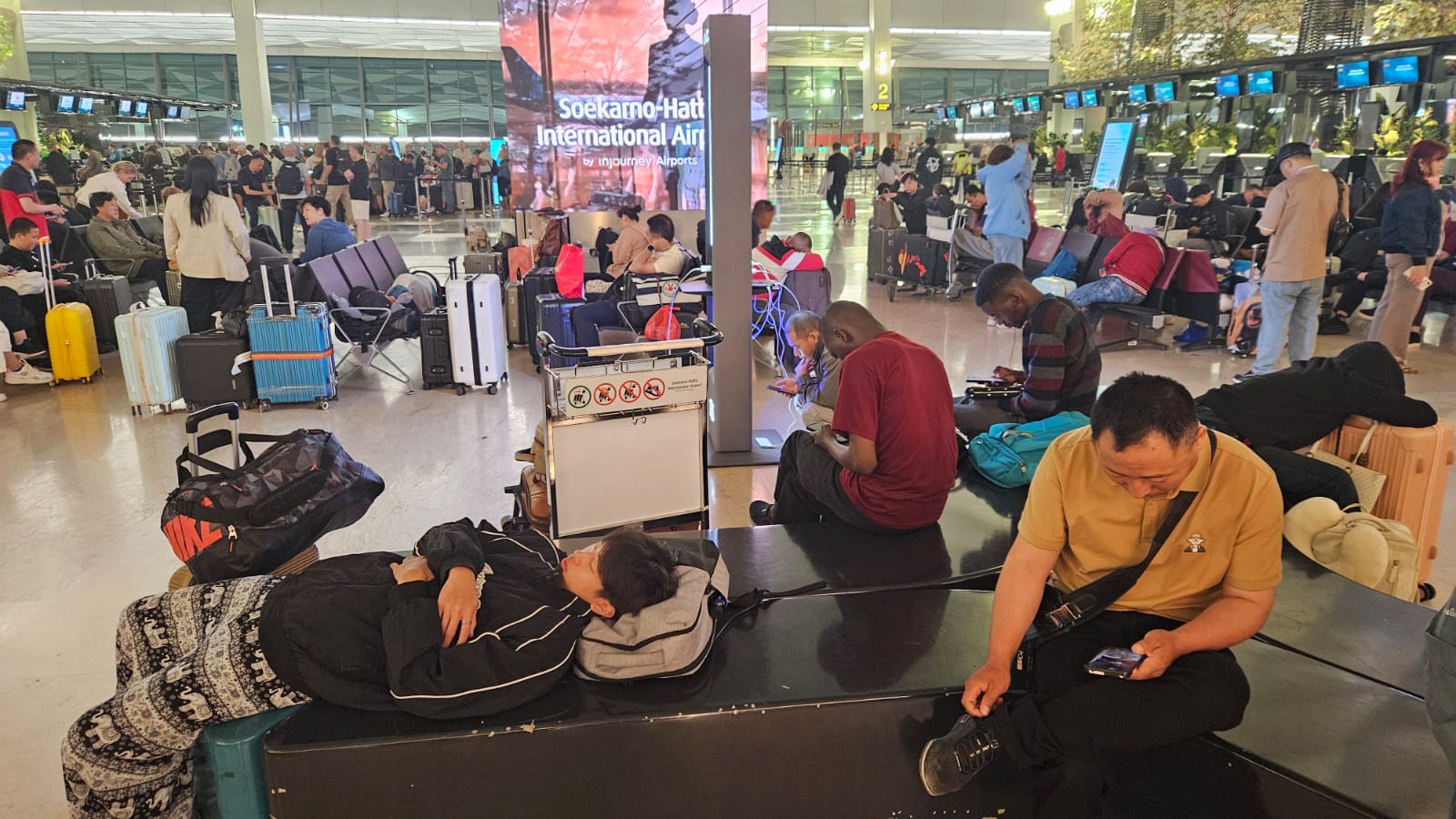 Bandara Soetta Dibuka Usai Terdampak Abu Vulkanik Erupsi Anak Krakatau, Penerbangan Domestik Masih Penyesuaian
