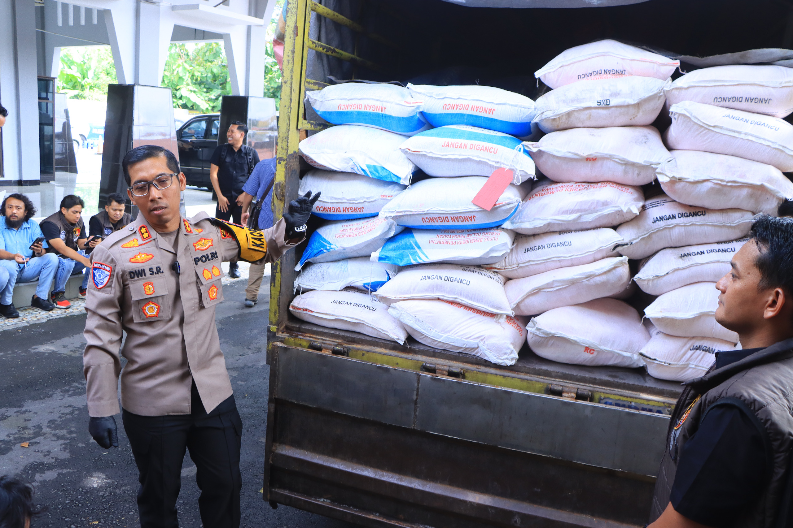 Polres Ngawi Amankan Penjualan Pupuk Subsidi Secara Ilegal