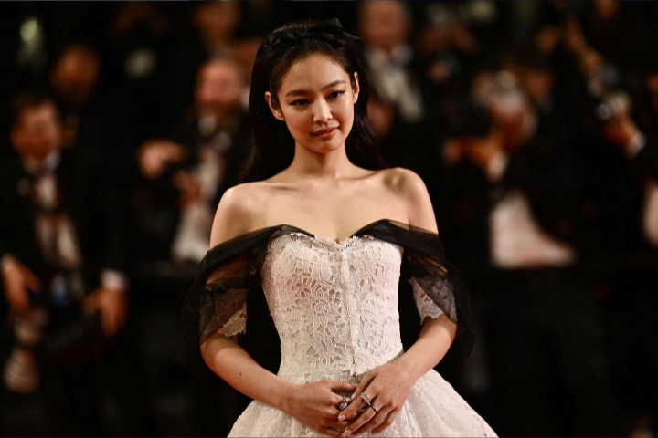 Pesona Jennie BLACKPINK di Karpet Merah Cannes Film Festival 2023, Stunning!