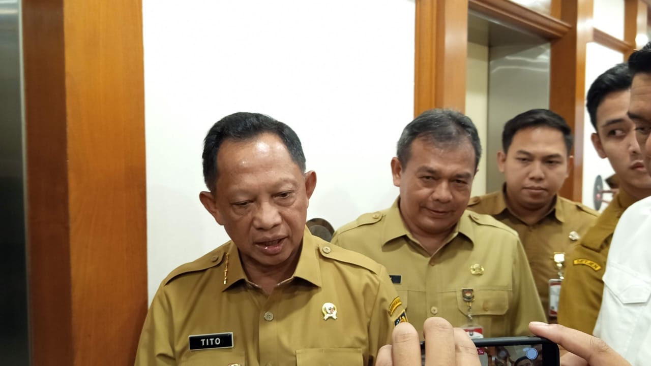 Mendagri Buka Opsi Magang untuk Lucky Hakim imbas Liburan ke Luar Negeri Tanpa Izin