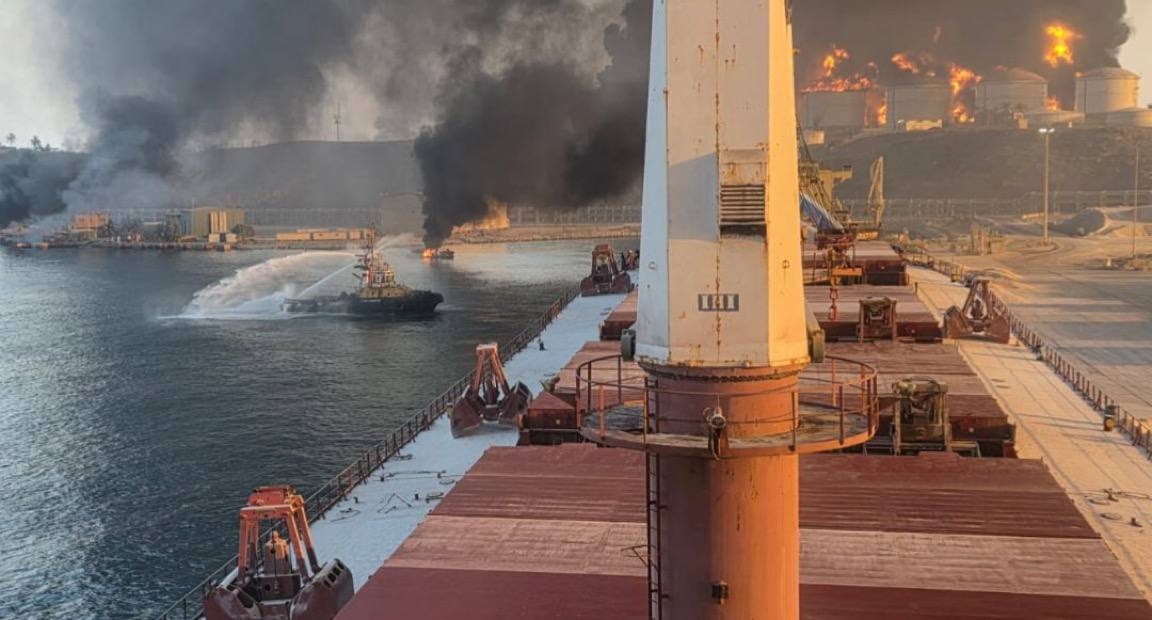 Infrastruktur Energi Timteng Diserang, Harga Minyak Naik Lagi ke 100 Dolar Per Barel  