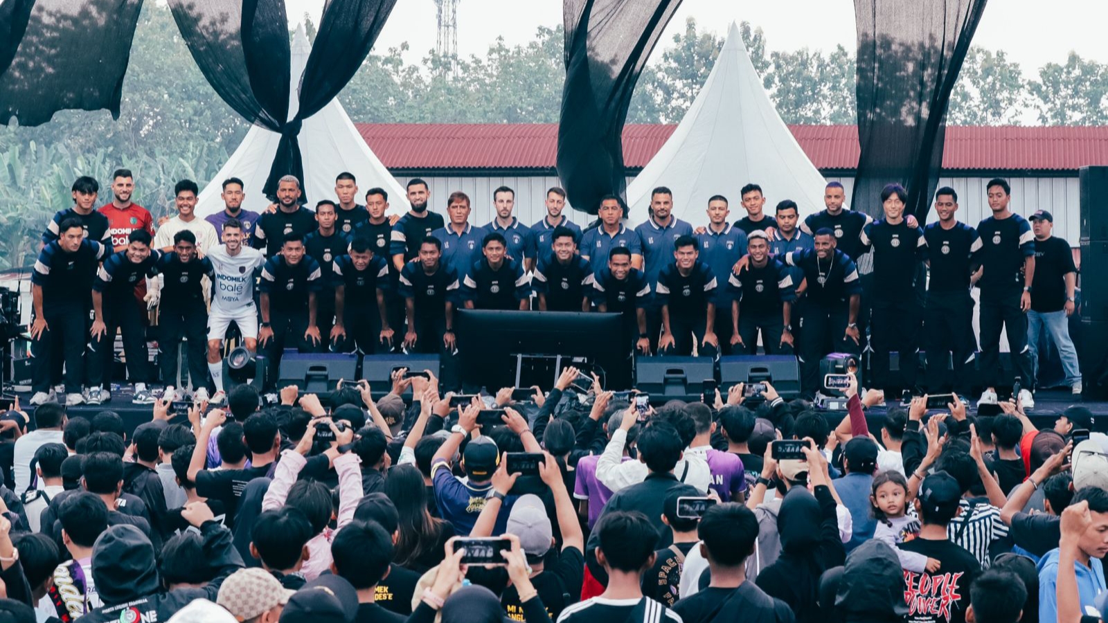 Persita Tatap Musim Baru, Carlos Pena Siap Bawa Pendekar Cisadane ke Puncak Klasemen