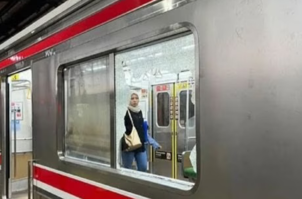 Kaca KRL Relasi Manggarai-Bogor Pecah Dilempar Batu OTK, KAI Buru Pelaku dan Tuntut Ganti Rugi