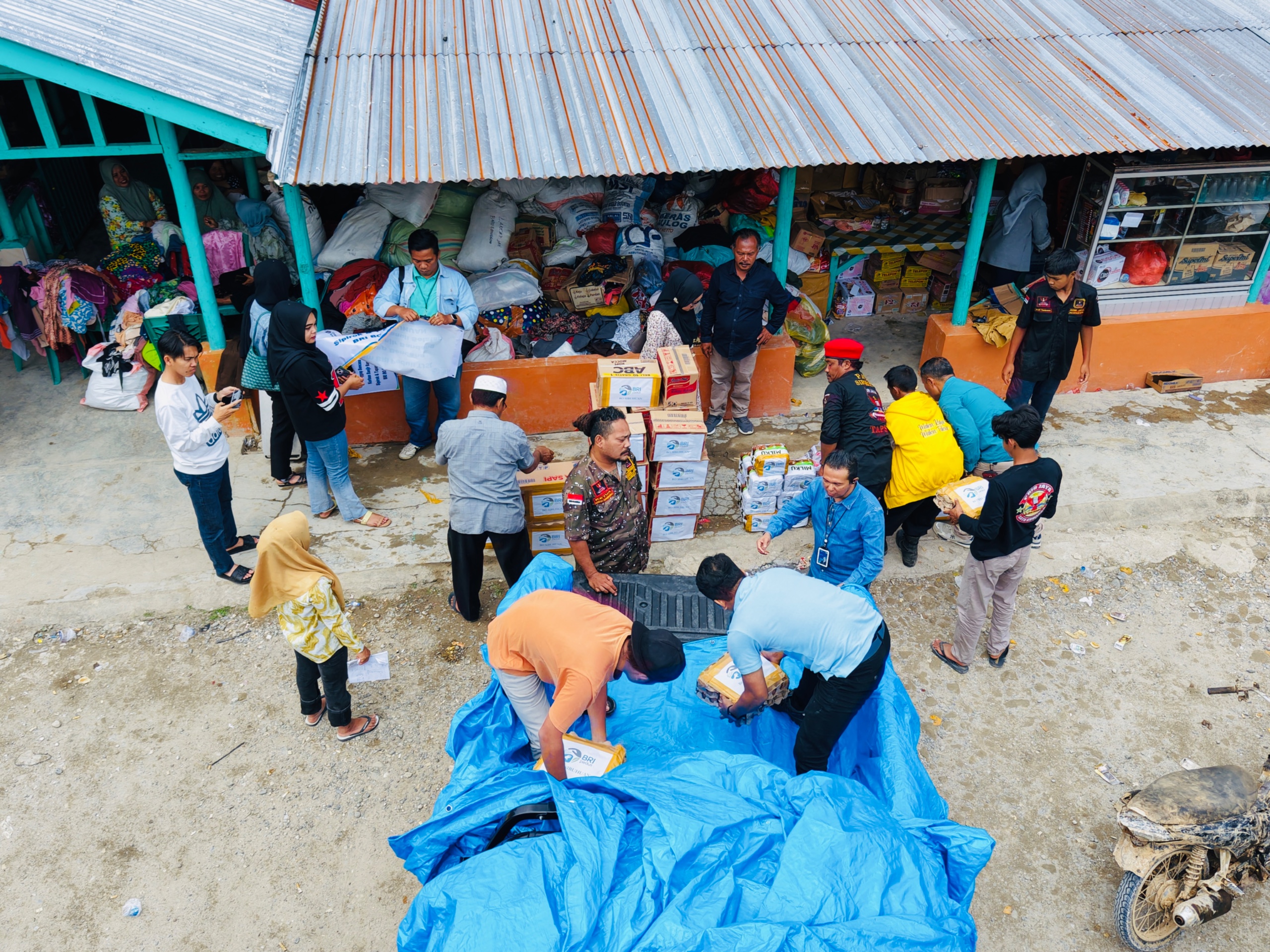 BRI Salurkan Bantuan Bencana di Lebih dari 40 Lokasi di Sumatra