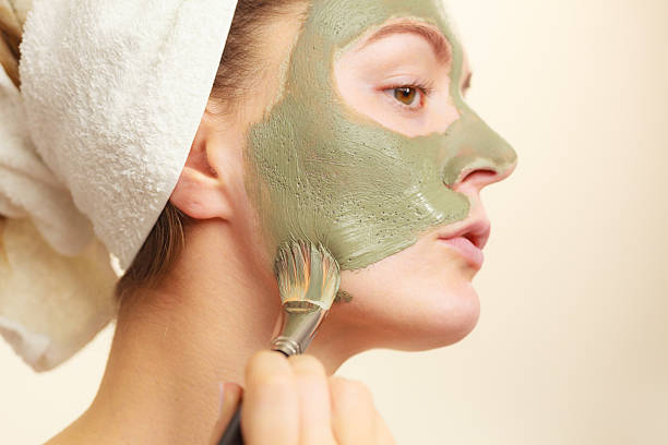 4 DIY Masker Rumahan untuk Angkat Komedo Membandel dengan Mudah
