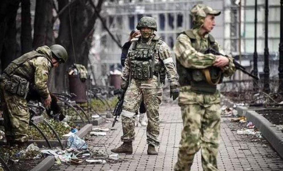Ukraina Klaim Pasukan Terjun Payungnya Ratakan Gudang Amunisi Rusia, 50 Tentara Elite Kremlin Tewas