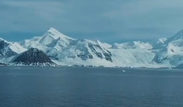 Gunung Es di Antartika Seukuran 3 Kali Kota New York Bergerak ke Samudera Selatan