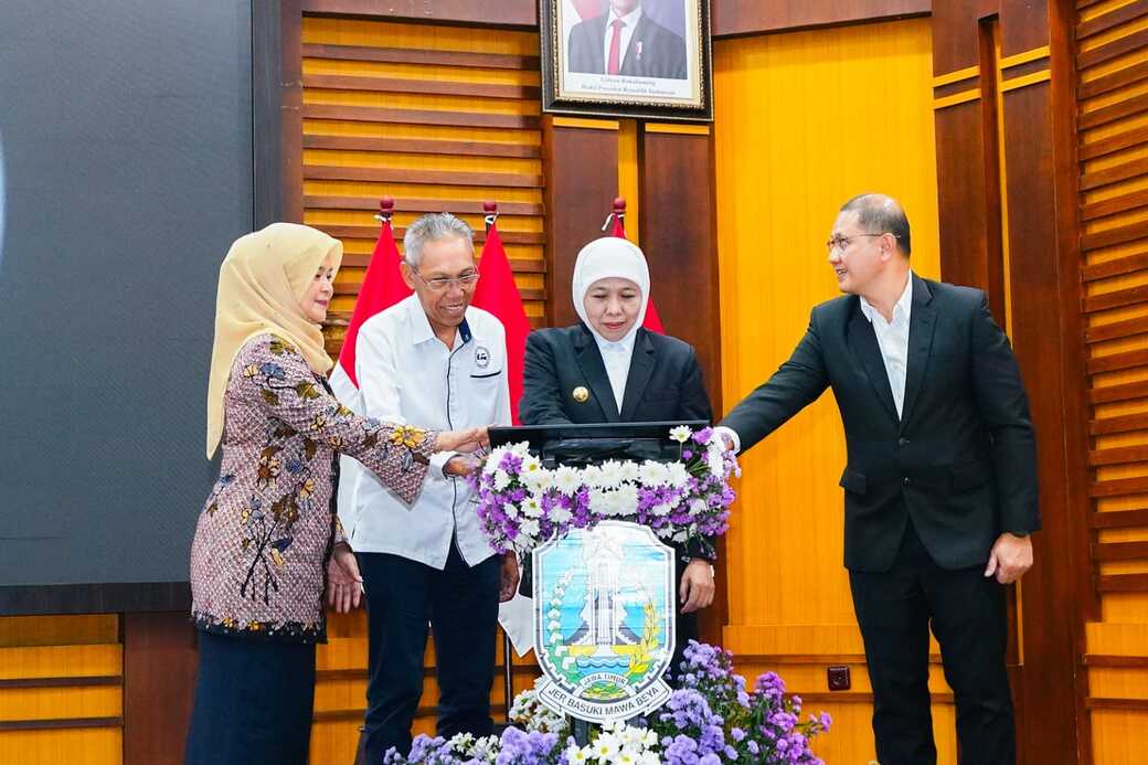 SPMB SMAN dan SMKN Berbasis AI Diluncurkan Gubernur Khofifah, Berikut Tahapan-Tahapannya