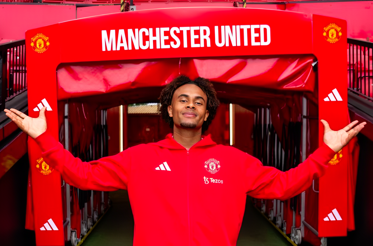 Joshua Zirkzee: Dipupuk Legenda Man City, Dipanen MU!