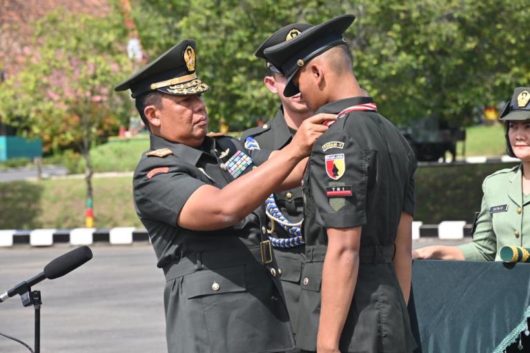 Anak Kuli Jadi Prajurit TNI AD