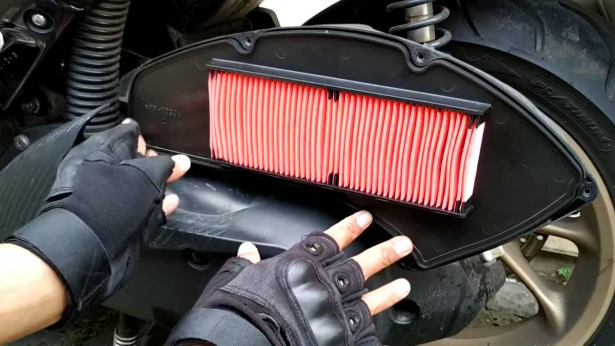 5 Cara Membersihkan Filter Udara Motor Matic agar Performa Mesin Tetap Tejaga
