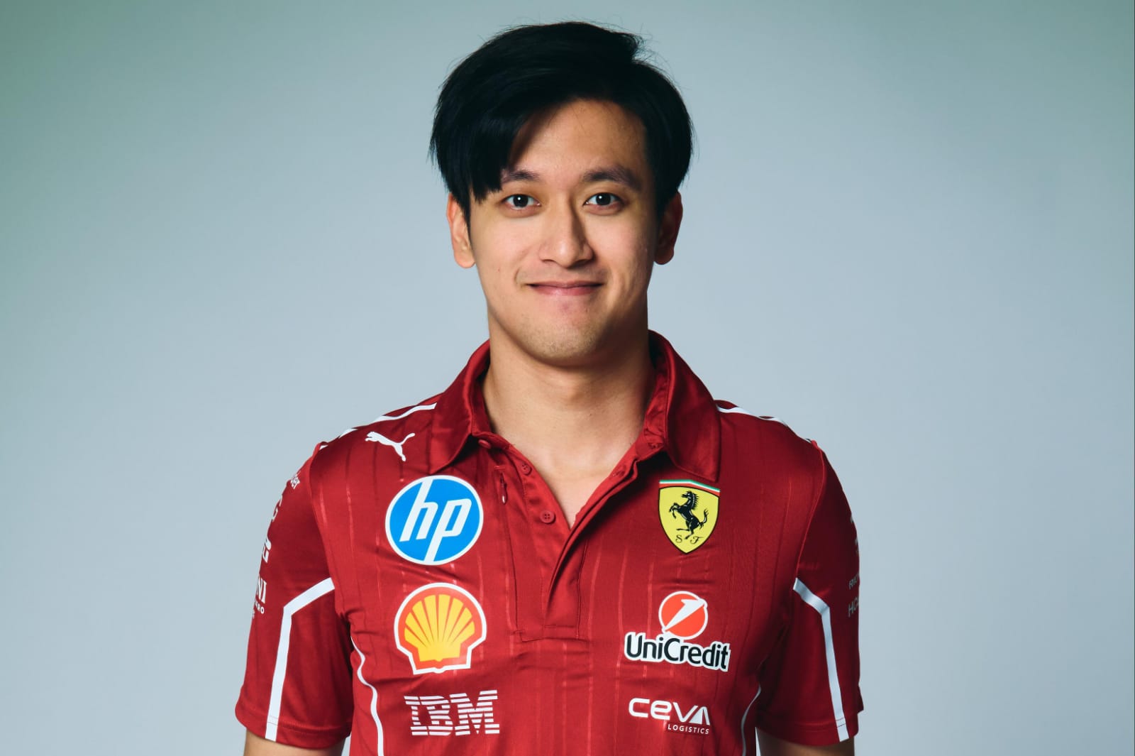 Resmi! Zhou Guanyu Gabung Scuderia Ferrari F1