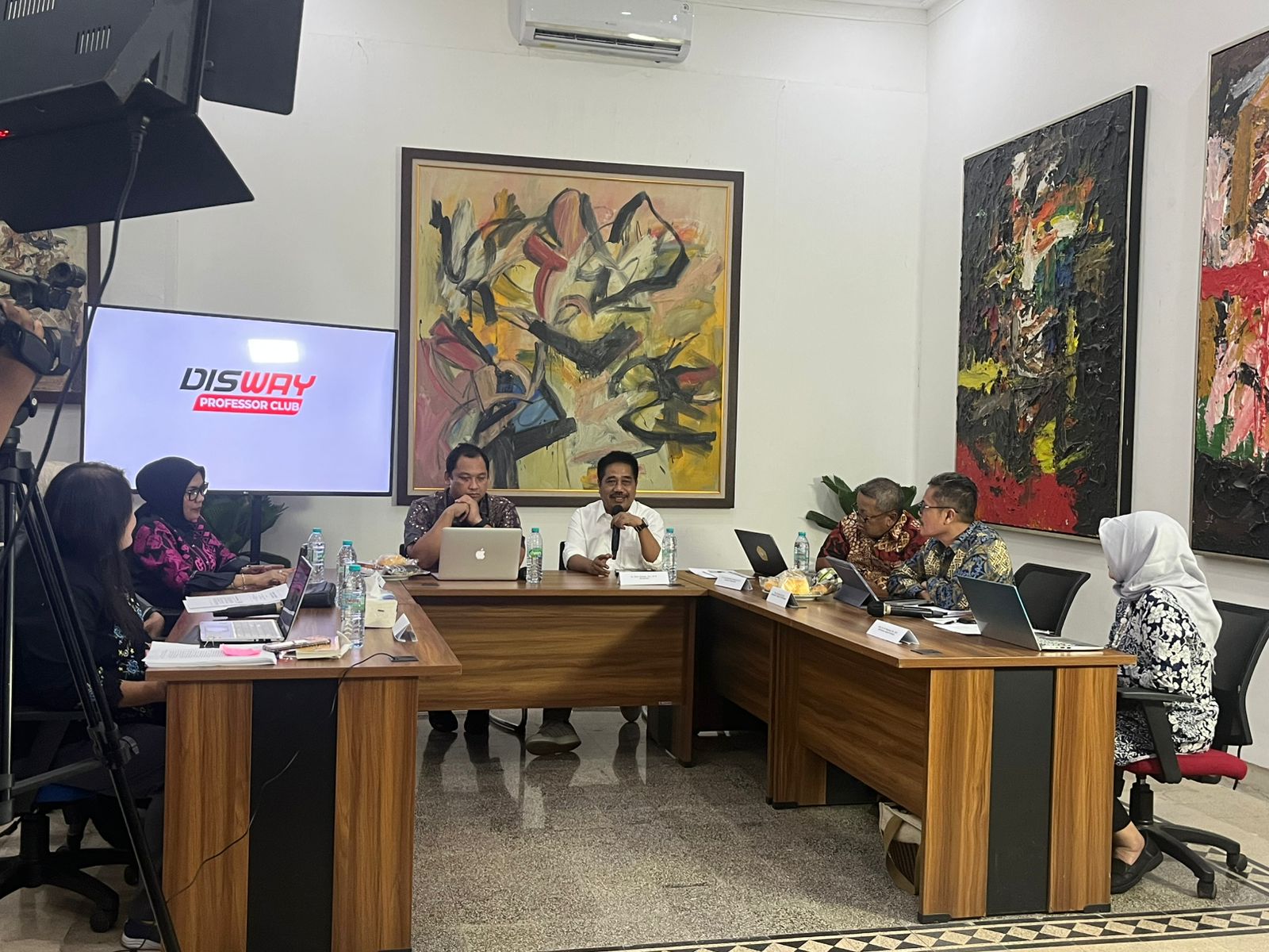Membedah RUU Perampasan Aset: Perspektif Enam Guru Besar Hukum Jawa Timur