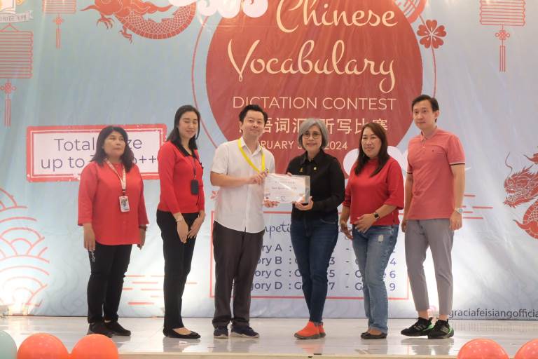 Indah Kurnia Dukung Ratusan Siswa Ikuti Chinese Vocabulary Dictation Contest 