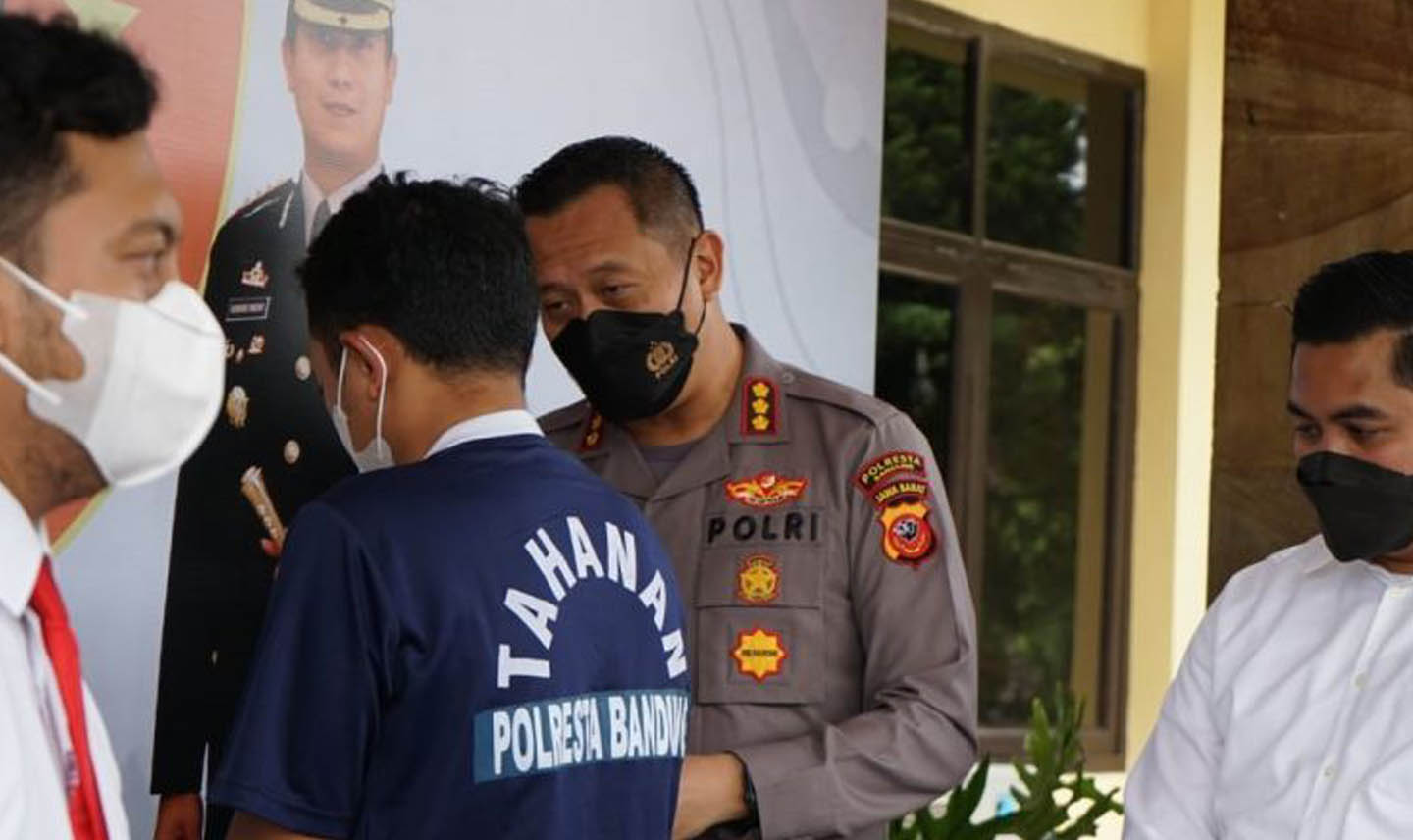 SS Guru Ngaji Dicokok Polisi di Pangalengan setelah Diduga Cabuli 12 Murid Sesama Jenis 
