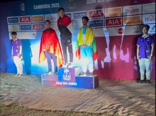 Viral! Podium di SEA Games Kamboja Diterangi Lampu Mobil: 'Kok Kaya Acara Kelurahan'