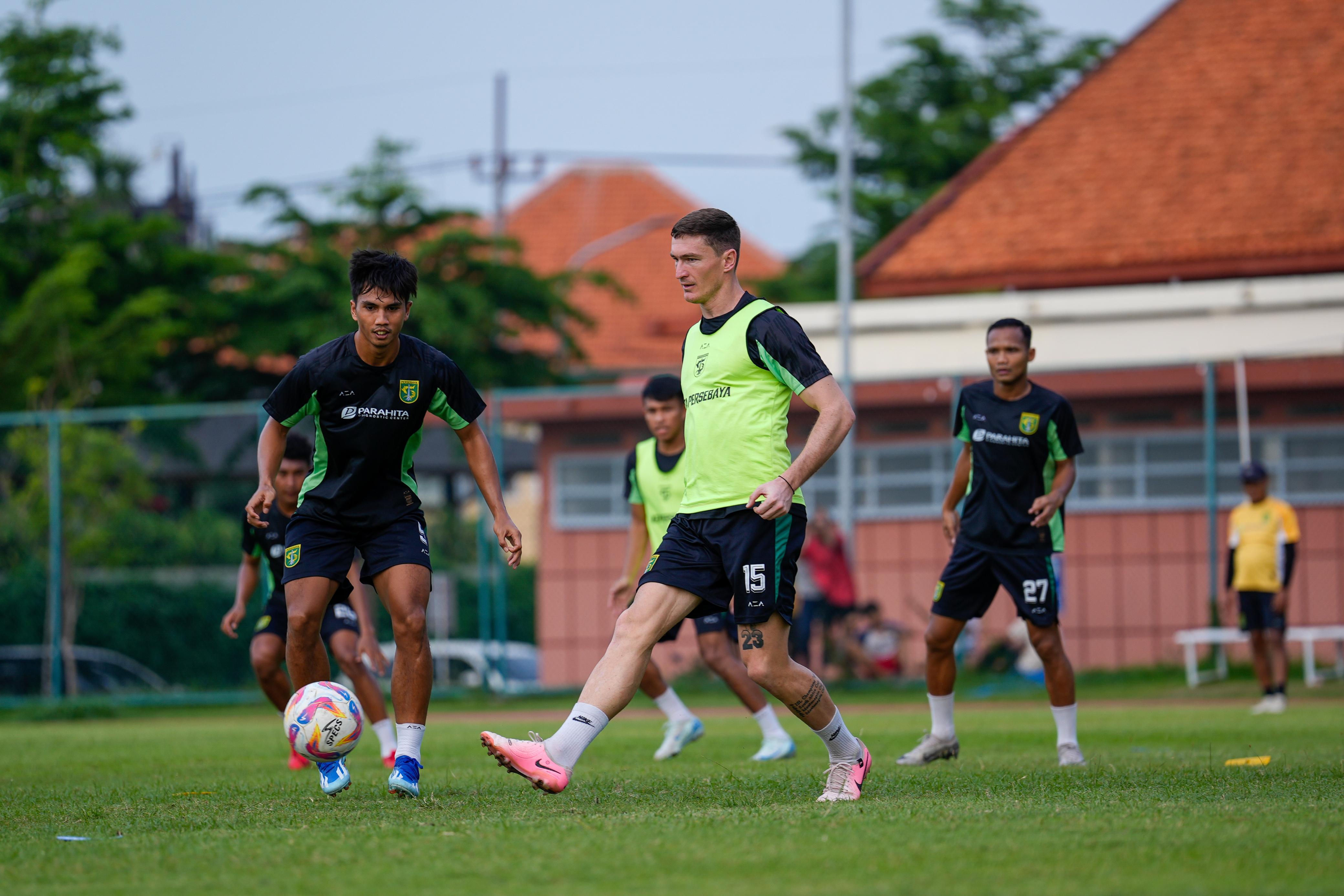 Jelang PSS vs Persebaya: Paul Munster Pede Skuadnya Sudah Komplet