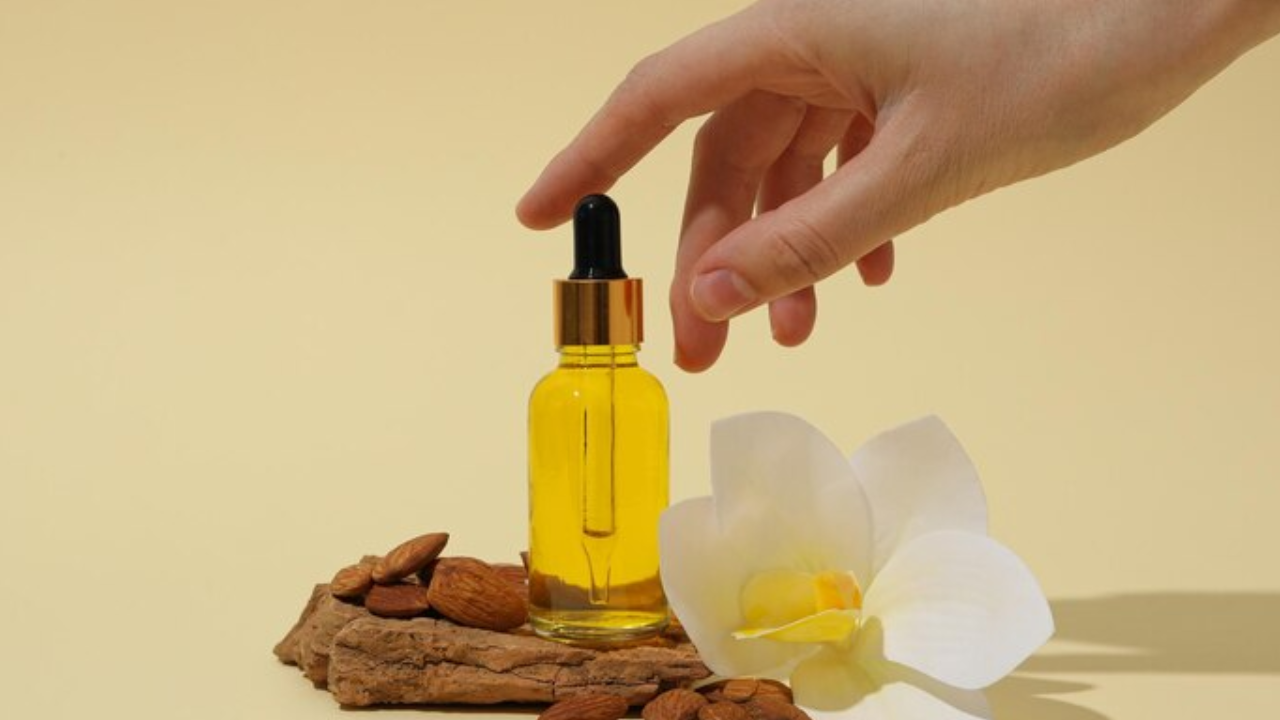 5 Manfaat Body Oil untuk Perawatan Kulit, Bisa Dipakai Setiap Hari?