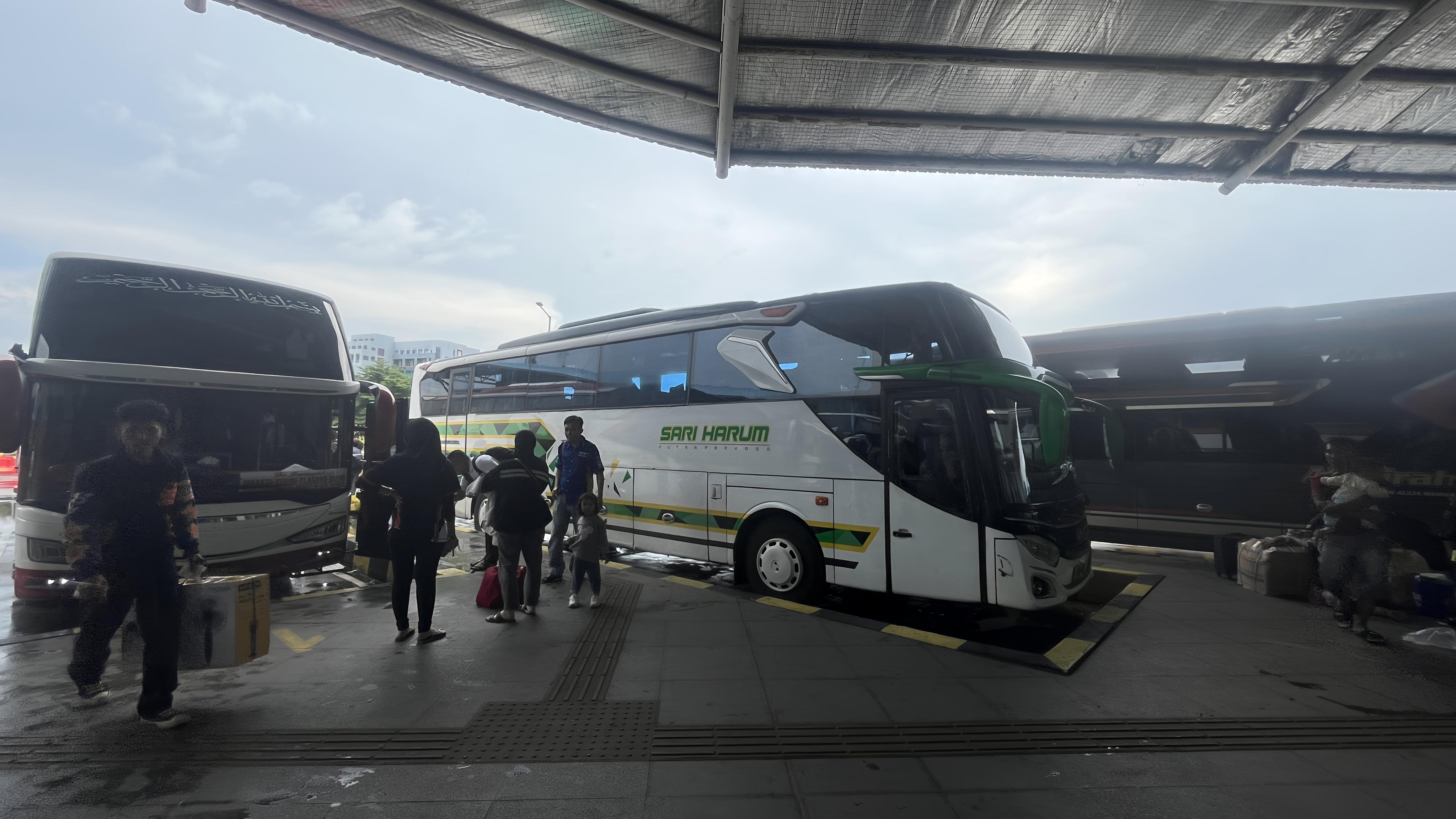 Antisipasi Ledakan Pemudik, Terminal Pulo Gebang Siaga Bus Tambahan dan Ratusan Petugas