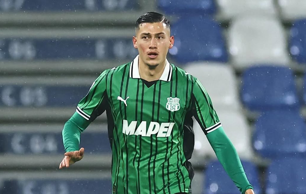 WOW! AC Milan Dikabarkan Kontak Agen Jay Idzes Langsung, Ingin Datangkan Kapten Timnas di Pertengahan Musim Serie A? 