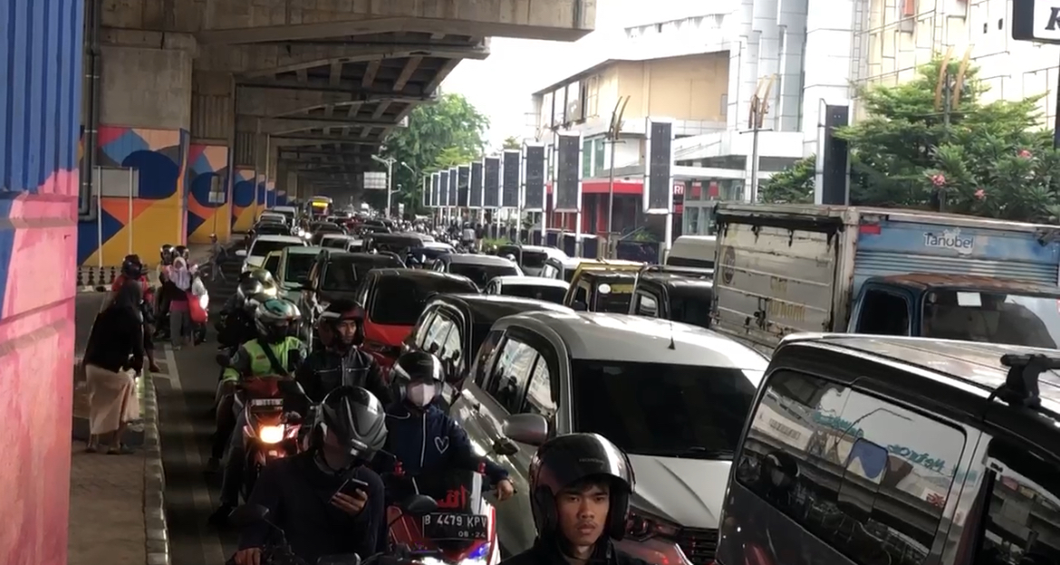 H-3 Mudik Lebaran 2025, Pemudik Mulai Penuhi Jalan Raya Kalimalang