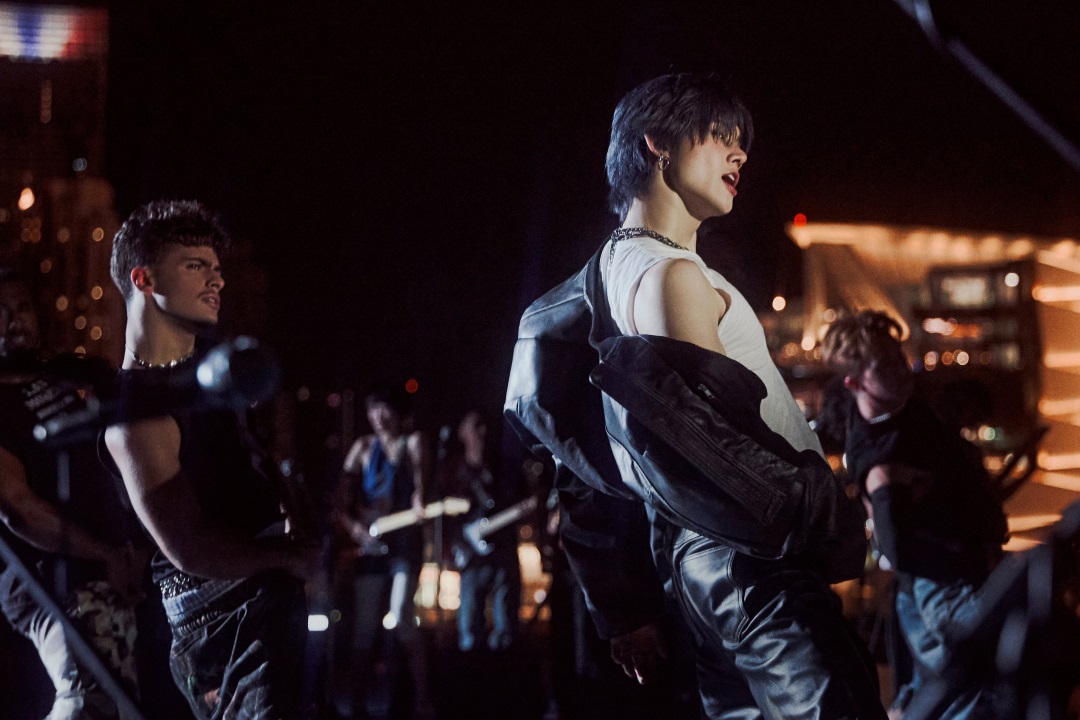 Lirik dan Terjemahan Lagu Talk To You - Yeonjun TXT, Debut Solo dengan Energi Rock