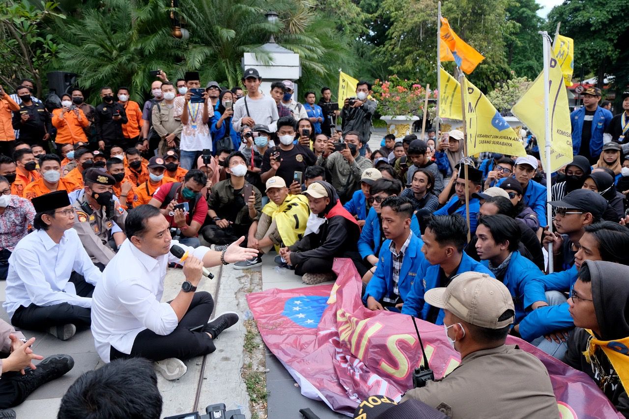 Demonstrasi BBM, Wali Kota Eri Cahyadi Sampaikan Aspirasi PMII Surabaya ke Pusat