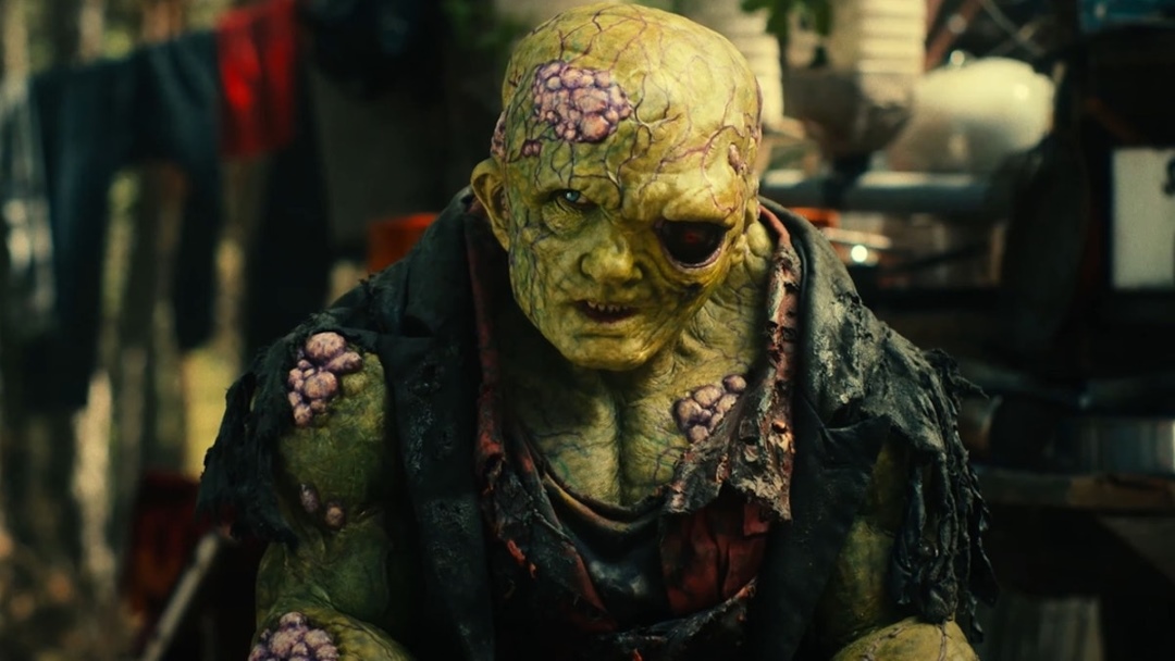 Sinopsis The Toxic Avenger, Black Comedy tentang Antihero yang Brutal dan Jenaka