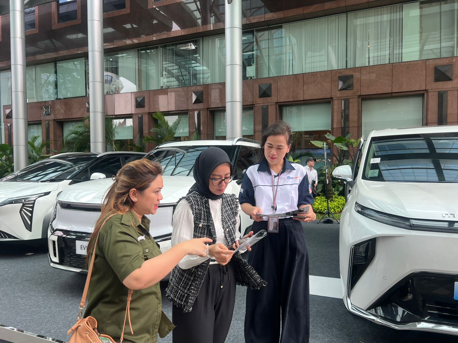 Simulasi Cicilan Kredit Mobil Bunga 0% BRI Finance, SUV atau MPV Baru Langsung Parkir di Rumah