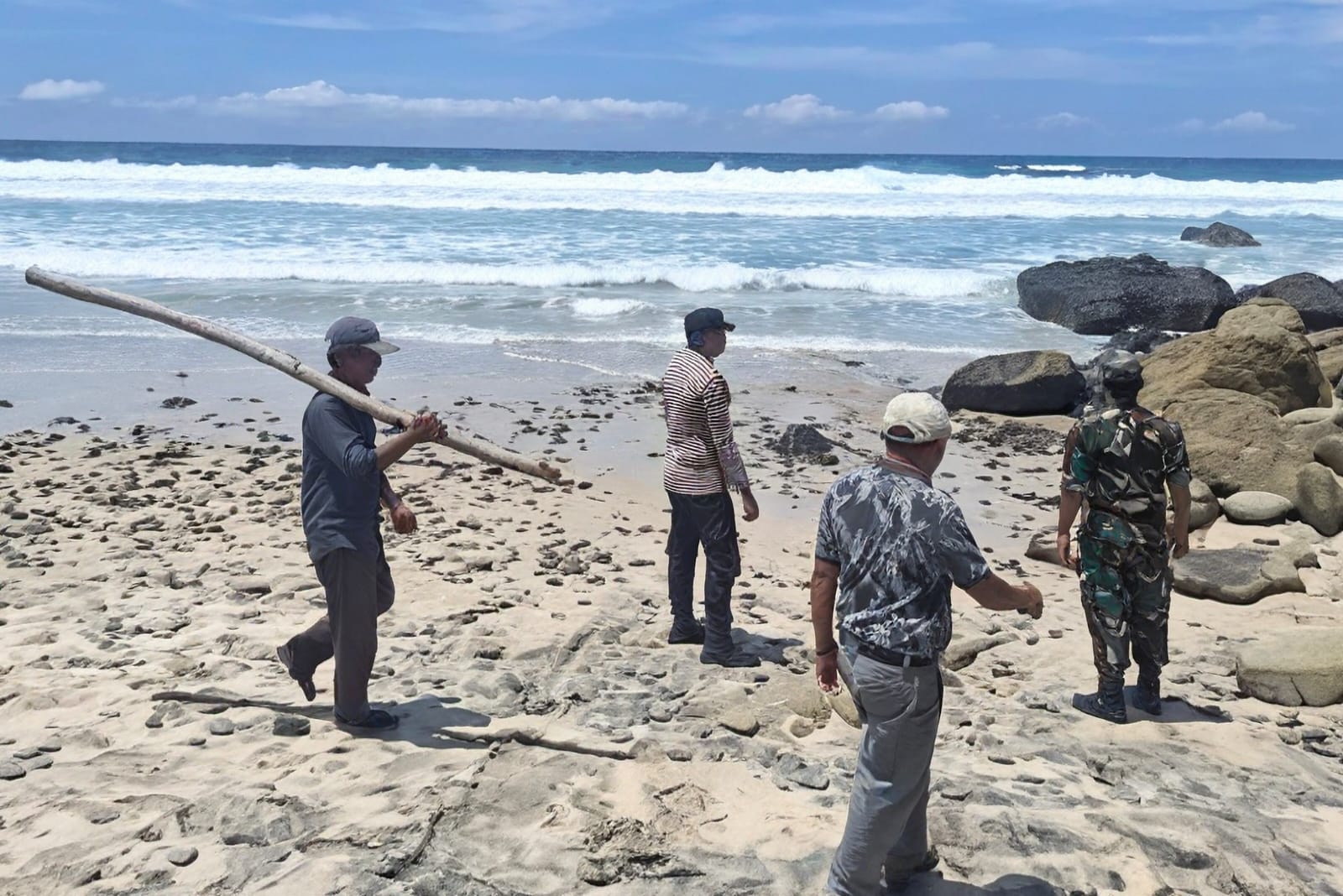 Warga Surabaya Tewas Terseret Ombak di Pantai Modangan, Malang
