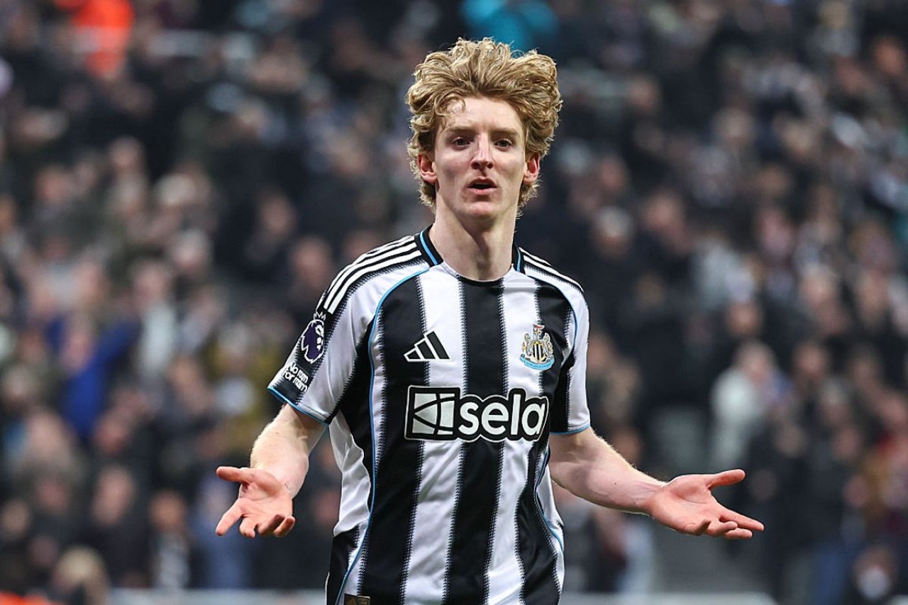 Kontroversi Newcastle vs Barcelona, Anthony Gordon Sebut Kritik Pundit Tidak Masuk Akal