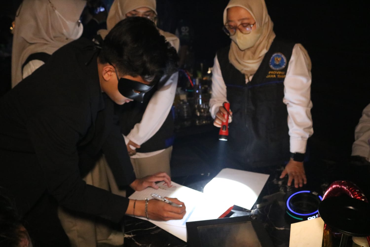 BNNP Jatim Razia 9 Tempat Hiburan di Surabaya, 28 Orang Positif Narkotika