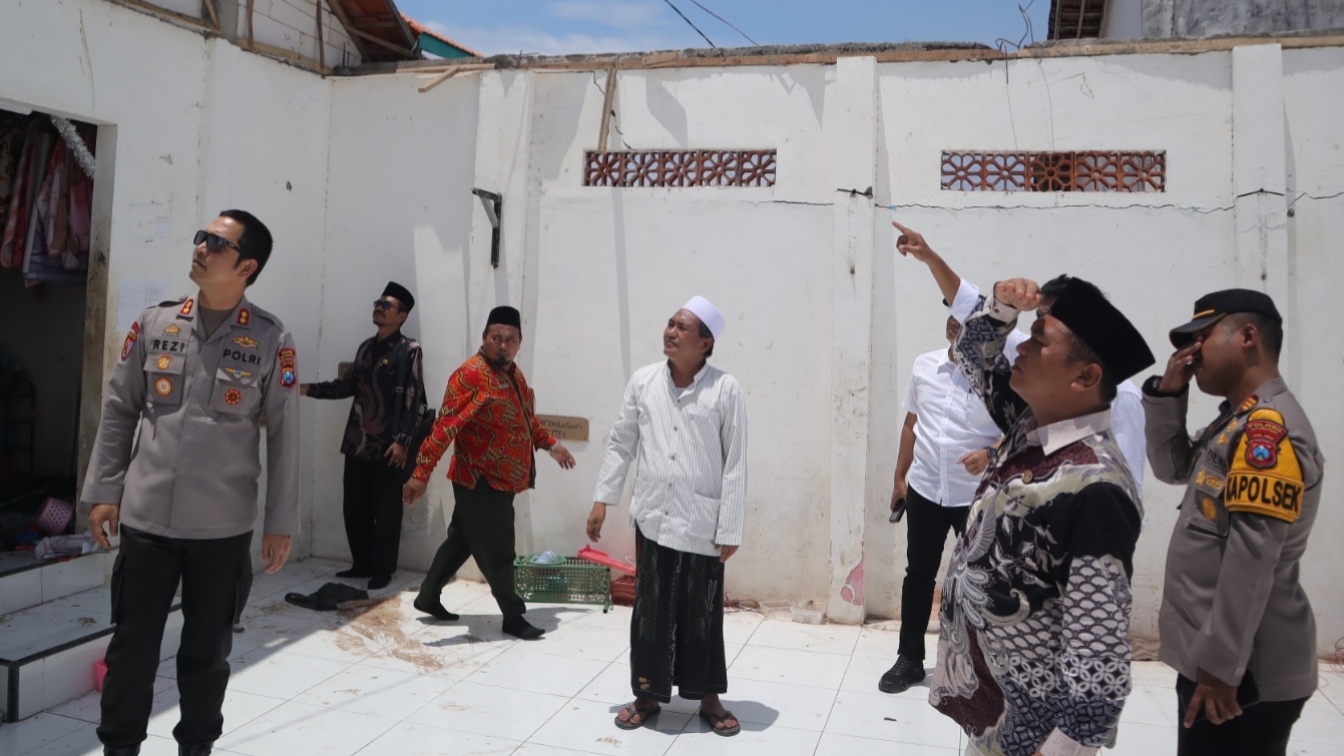 Atap Asrama Santri Ambruk di Situbondo, Faktor Cuaca Diduga Jadi Penyebabnya