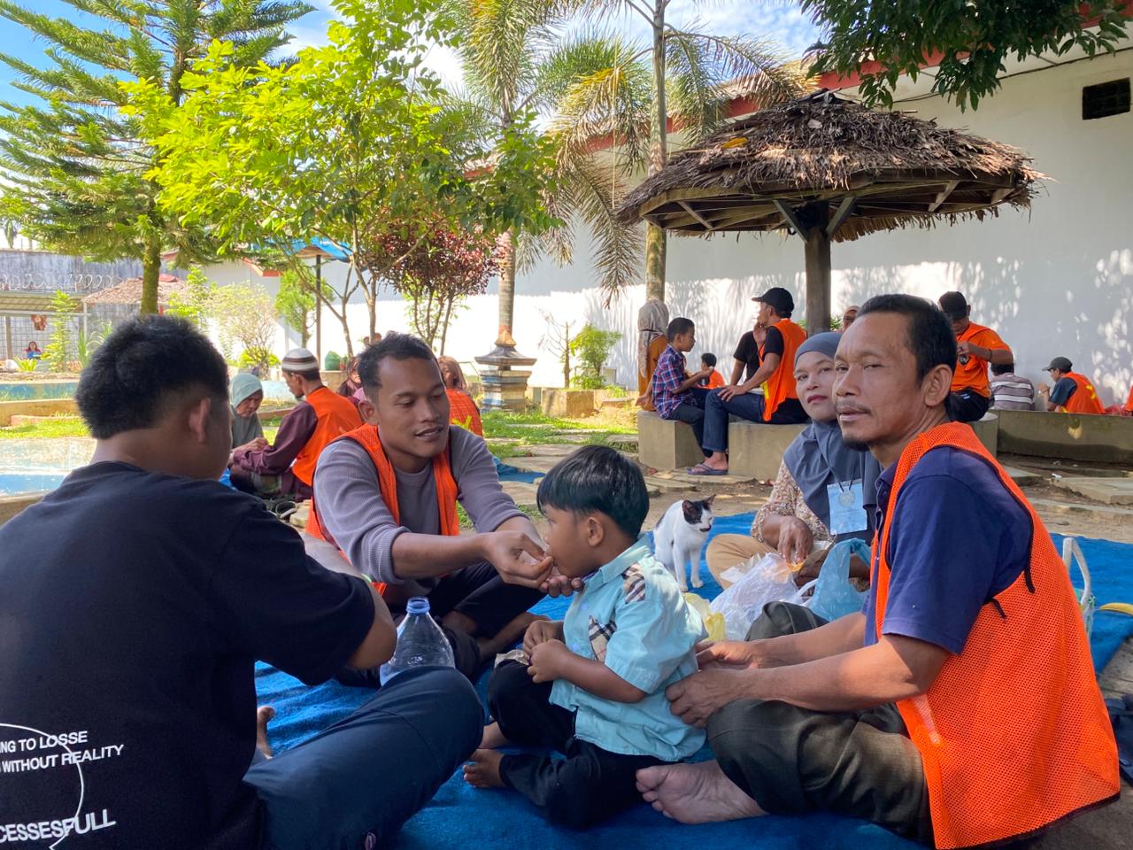 Air Bah Surut, Tangis Pecah di Lapas Sibolga: Keluarga Berebut Masuk di Hari Pertama Kunjungan!