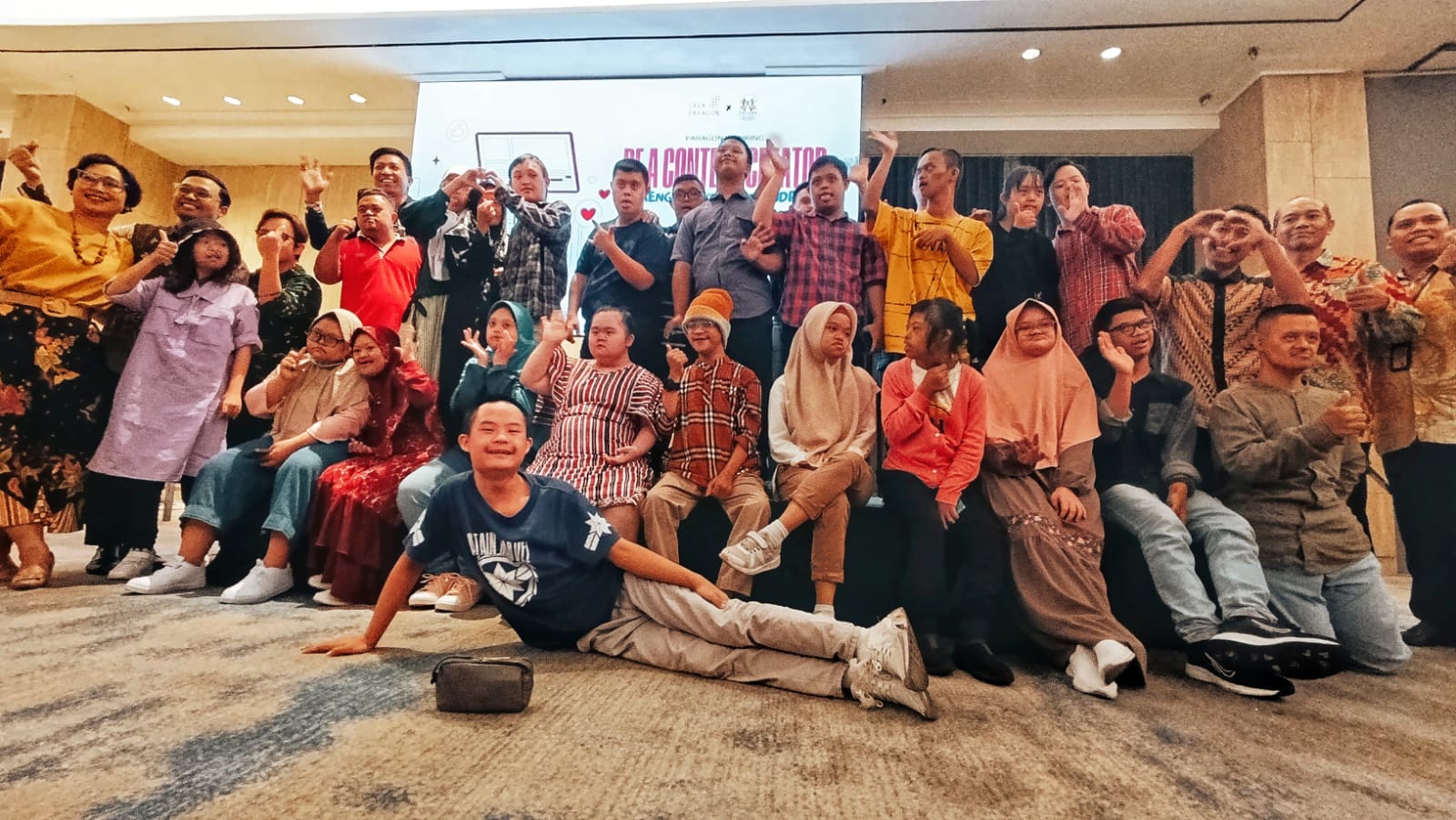 Java Paragon Hotel & Residences Raih Juara 1 Kategori Best Social and Economic Impact dalam Surabaya Tourism Awards 2025
