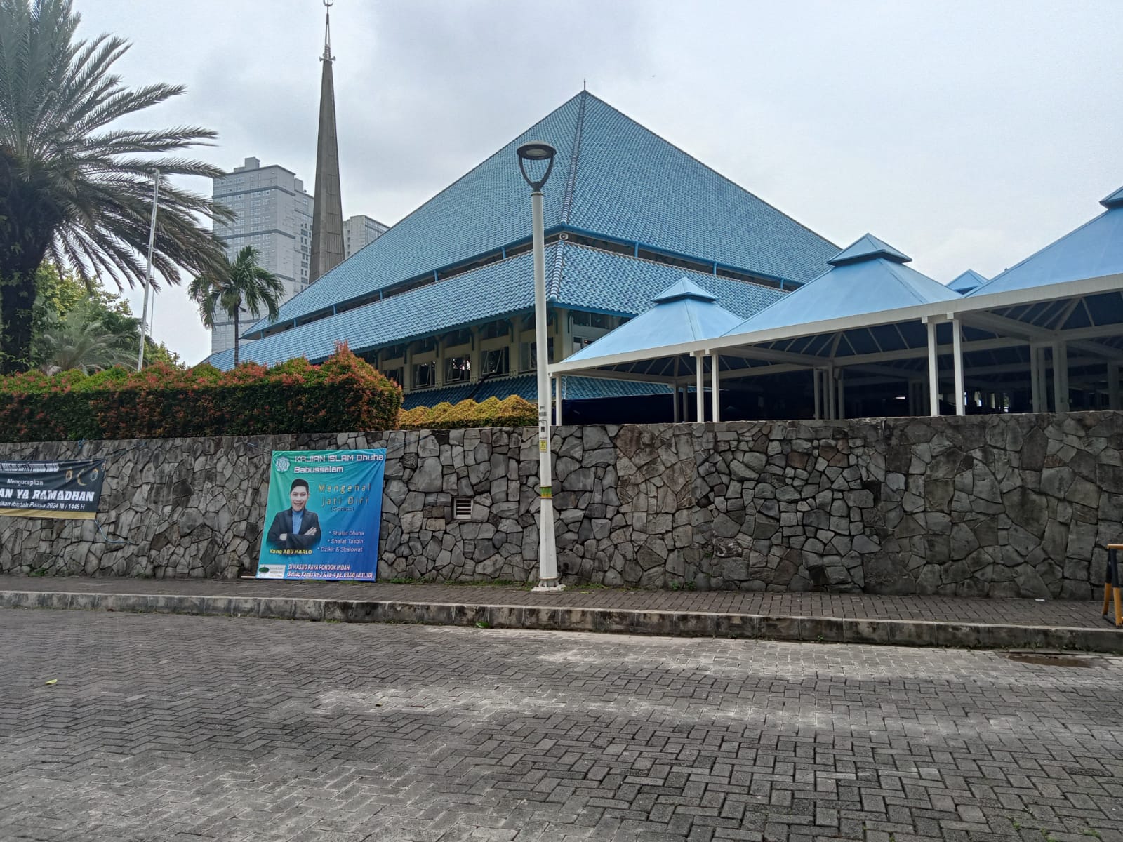 Masjid Raya Pondok Indah, Tempat Ideal Berbuka Puasa bagi Karyawan Saat Pulang Kerja
