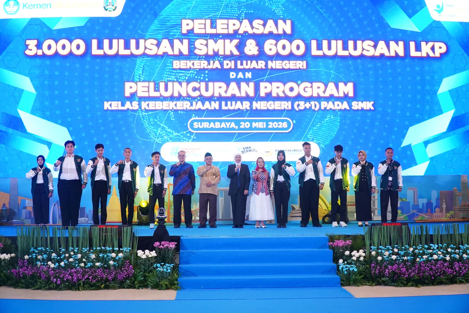 Jatim Sumbang Peserta Terbanyak, Mendikdasmen Lepas 3.600 Lulusan SMK dan LKP ke Luar Negeri