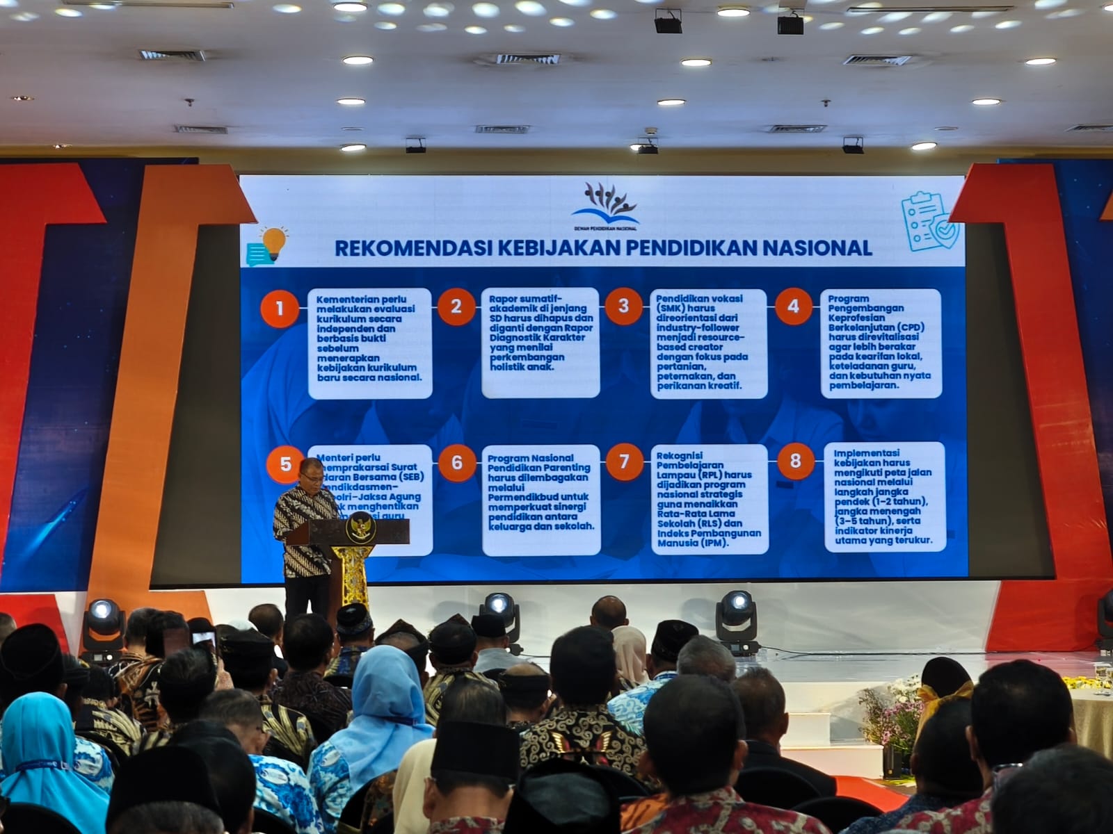 Rakernas Dewan Pendidikan: Hapus Rapor Nilai SD, Tambah Wajib Belajar, hingga Cegah Kriminalisasi Guru