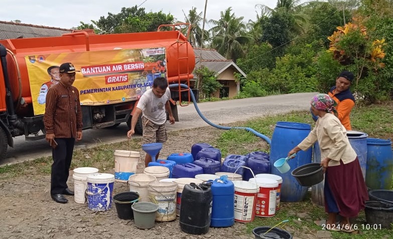 Kekeringan Mulai Melanda Jawa, Pemkab Suplai Air Ke Dua Kecamatan di Kabupaten Cilacap