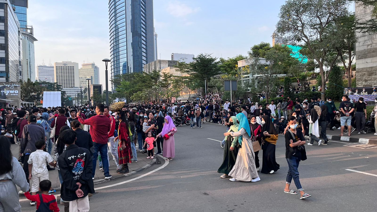 Polda Metro Jaya Akan Tempatkan Anggota Jaga Kawasan 'Citayam Fashion Week' SCBD Dukuh Atas