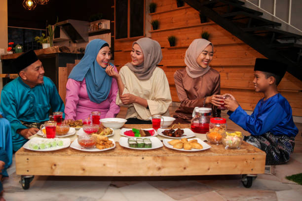 Makanan dan Minuman yang Baik Dikonsumsi saat Sahur dan Berbuka Ramadan 2025