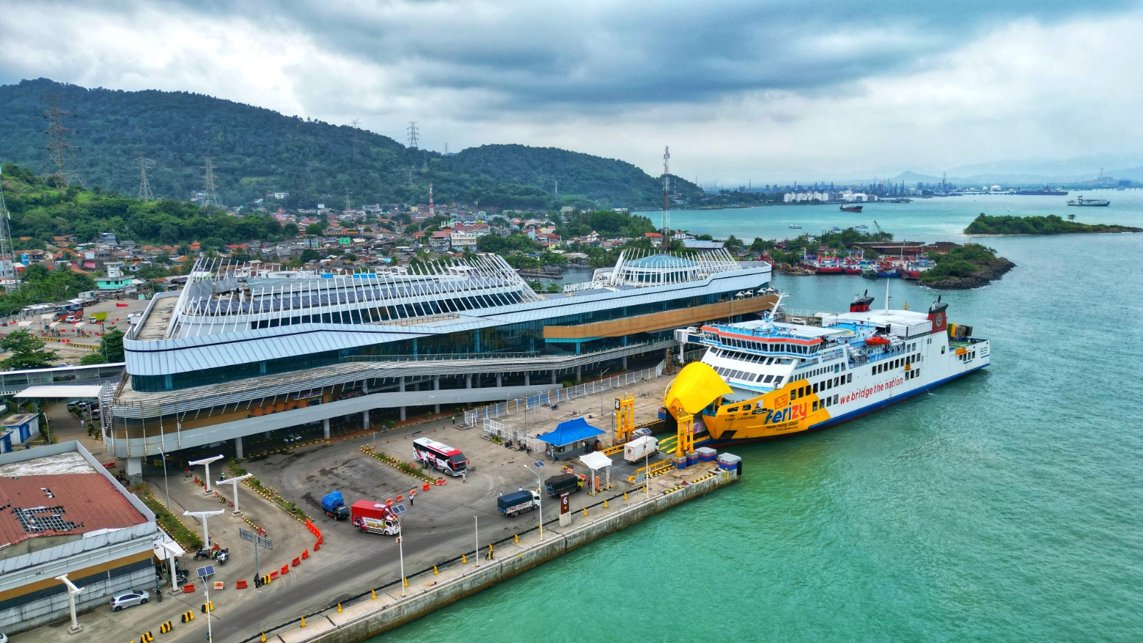 Antisipasi Lonjakan Pemudik, Kemenhub Terapkan Delaying System di Merak–Bakauheni