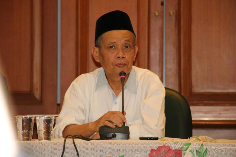 Obituari Mas Imam Aziz: Kiai yang Menenun Luka Bangsa dengan Cinta