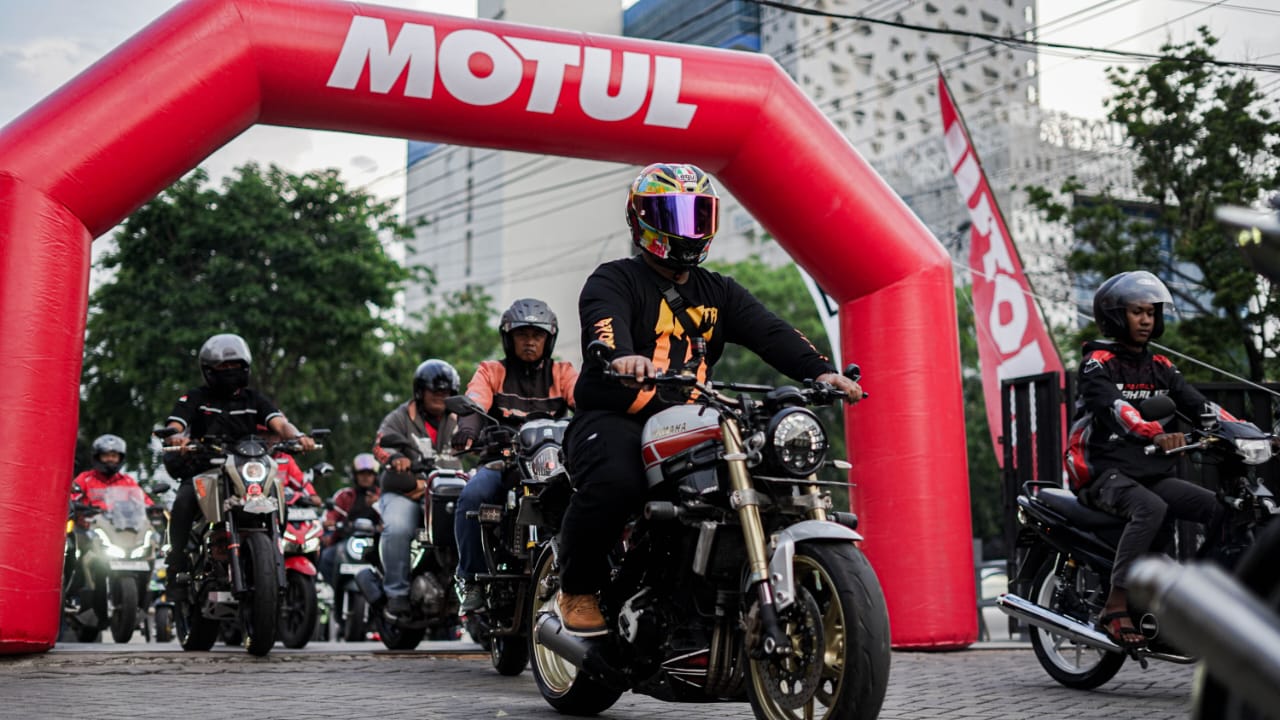 Solidkan Komunitas Otomotif, Motul dan IPONE Gelar ‘Moride’ di Banjarmasin